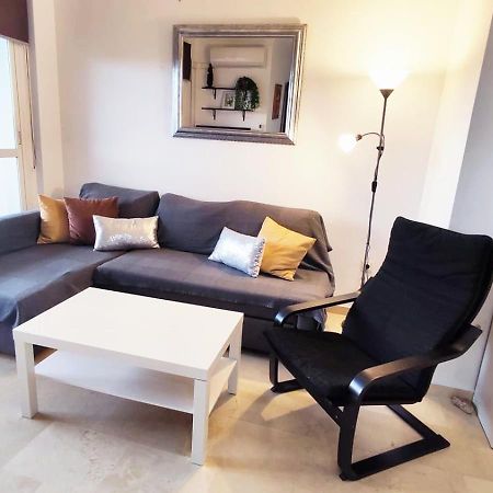 2Bdr Sunny Apartment With Pool And Private Parking In Benalmádena Eksteriør bilde