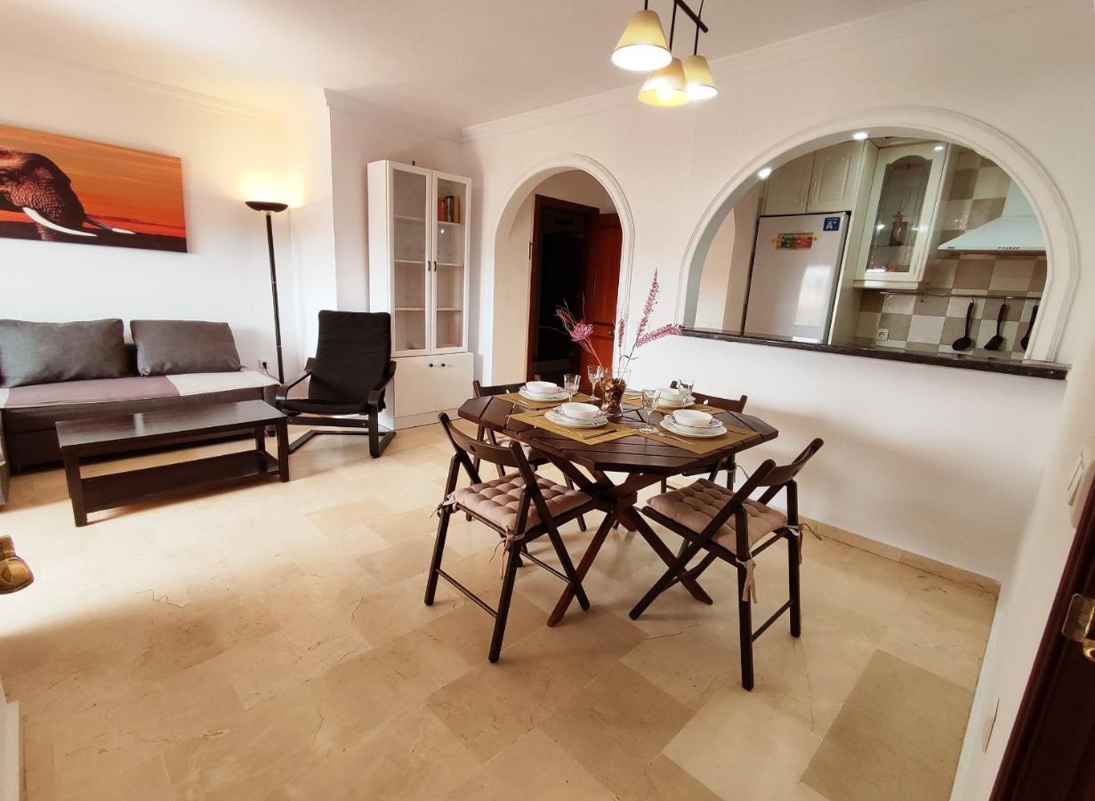 2Bdr Sunny Apartment With Pool And Private Parking In Benalmádena Eksteriør bilde