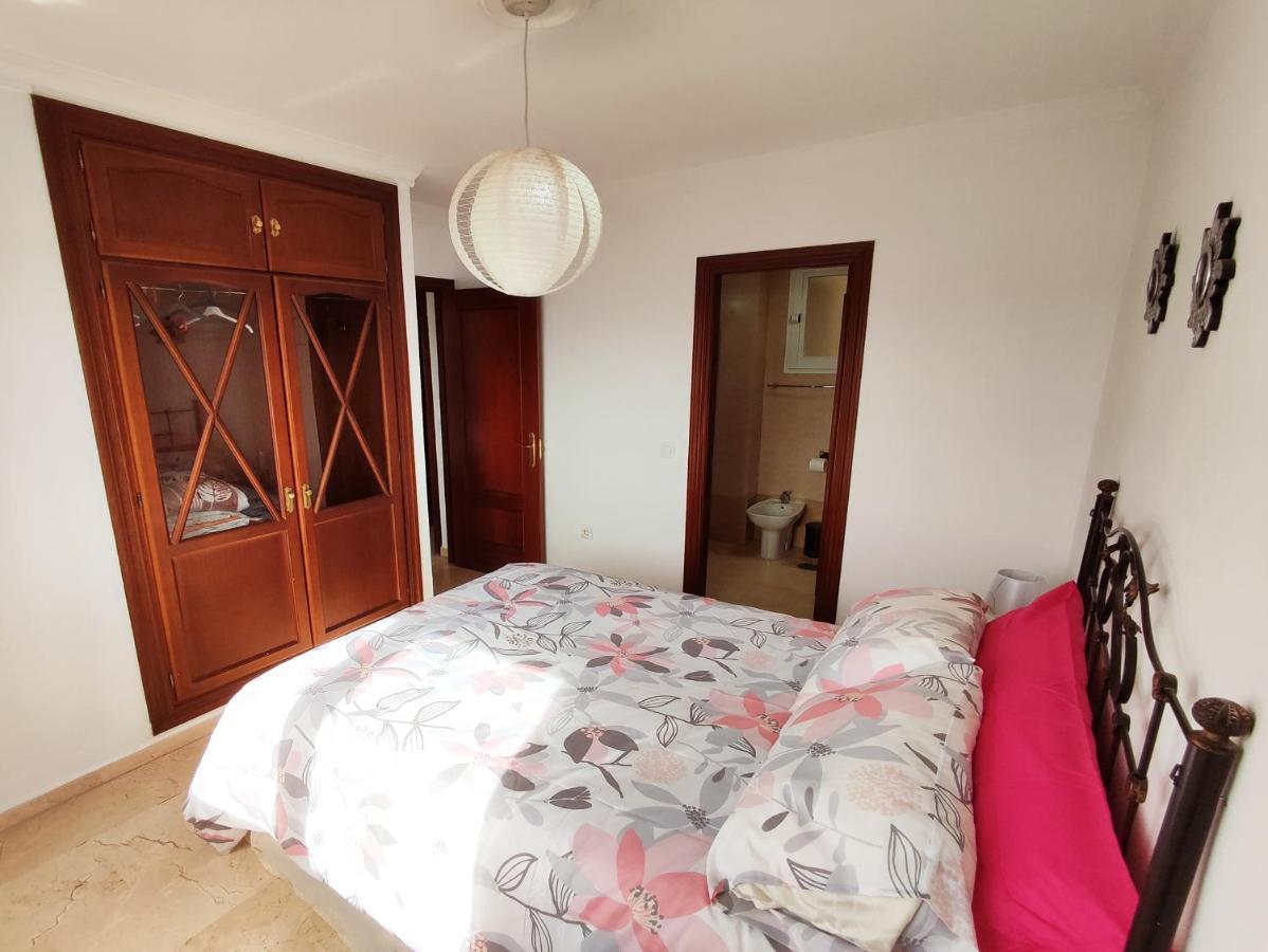 2Bdr Sunny Apartment With Pool And Private Parking In Benalmádena Eksteriør bilde