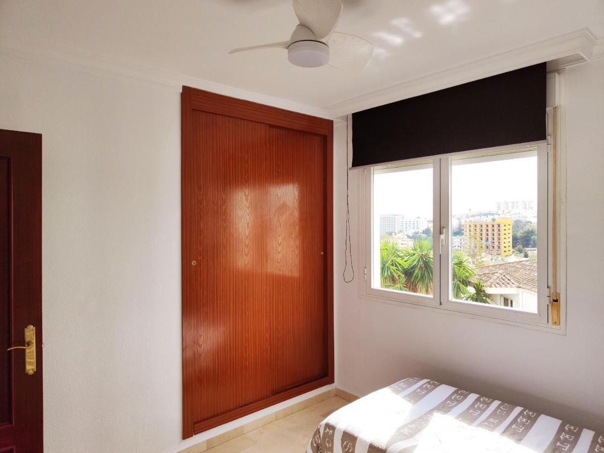 2Bdr Sunny Apartment With Pool And Private Parking In Benalmádena Eksteriør bilde