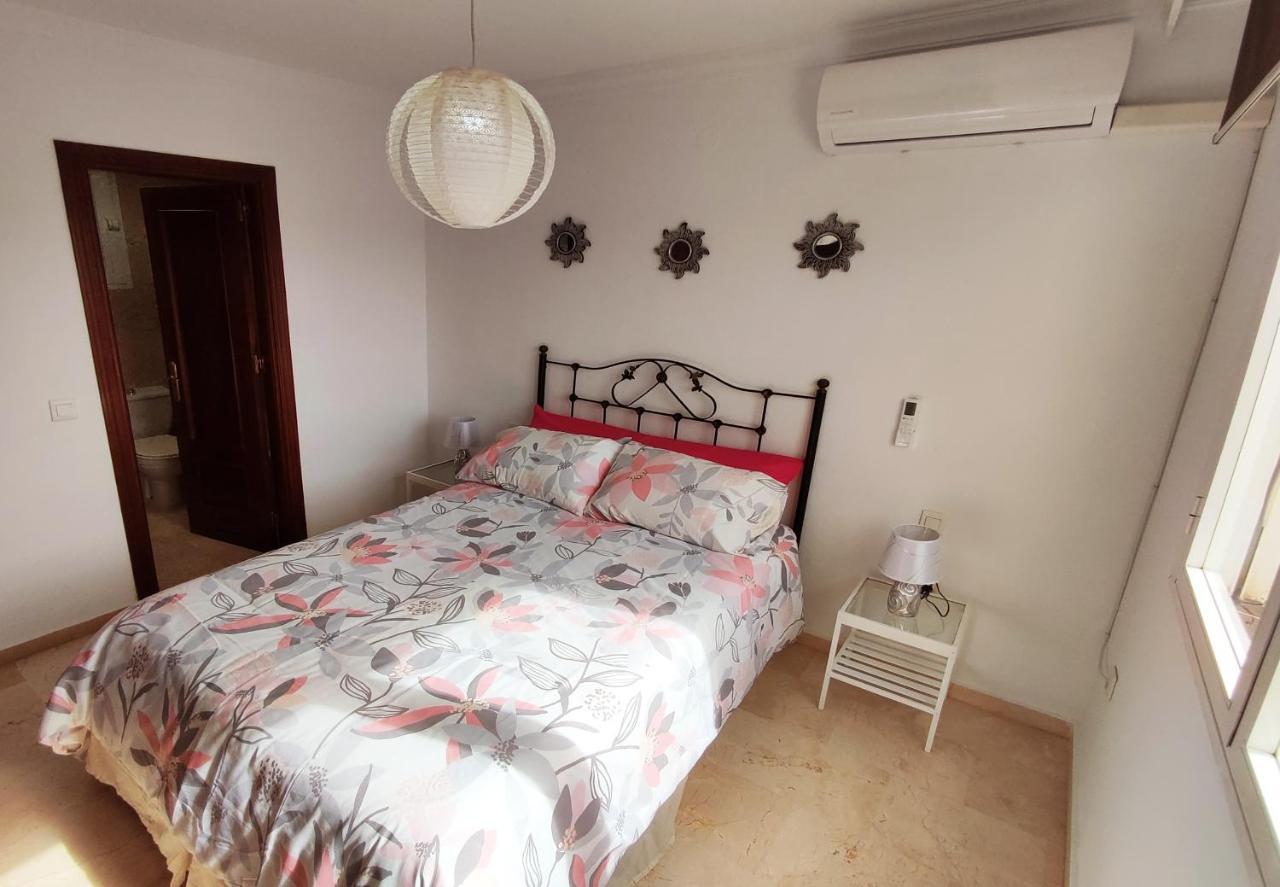 2Bdr Sunny Apartment With Pool And Private Parking In Benalmádena Eksteriør bilde