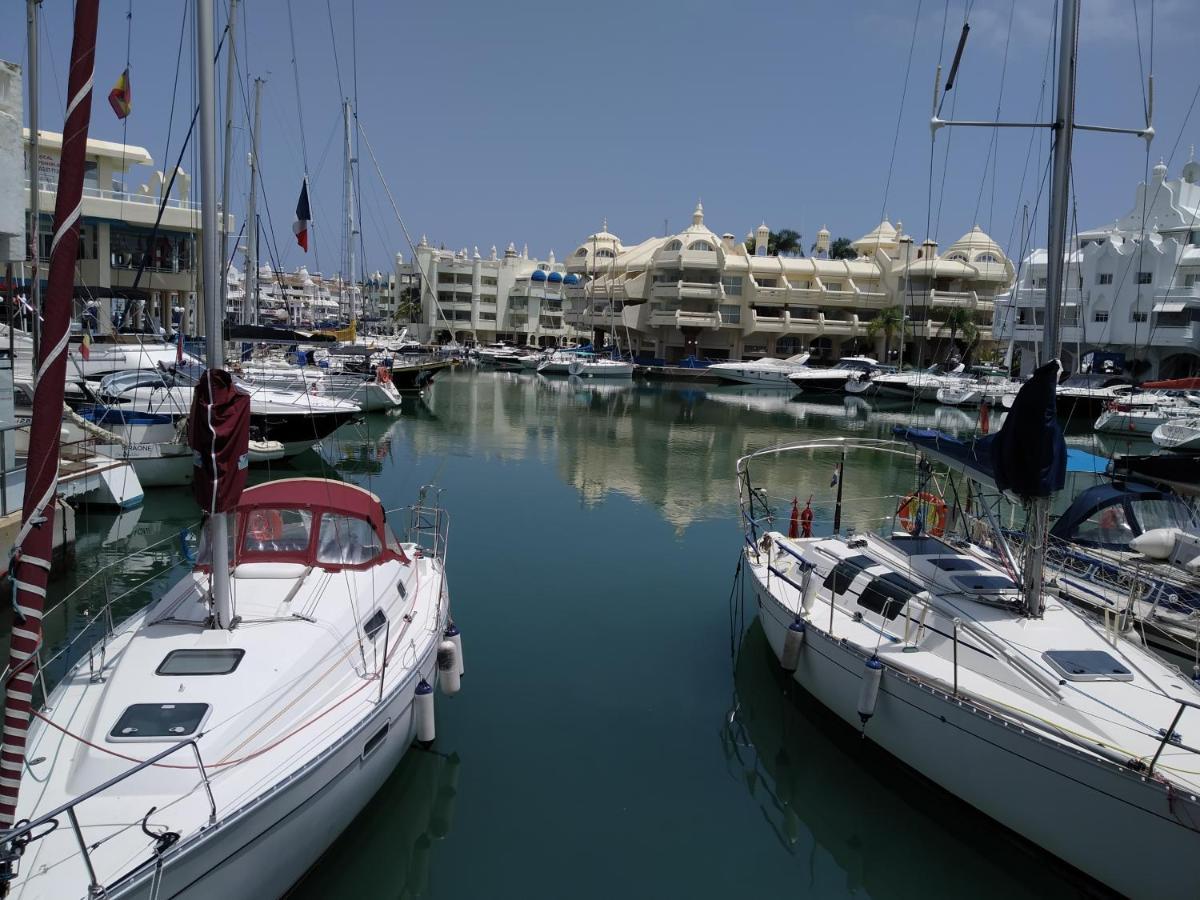 2Bdr Sunny Apartment With Pool And Private Parking In Benalmádena Eksteriør bilde
