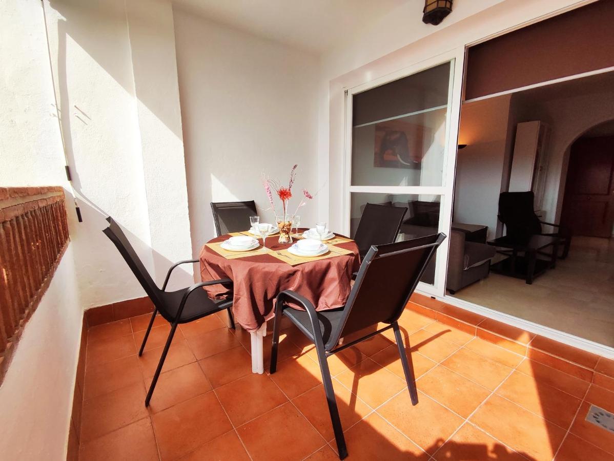 2Bdr Sunny Apartment With Pool And Private Parking In Benalmádena Eksteriør bilde