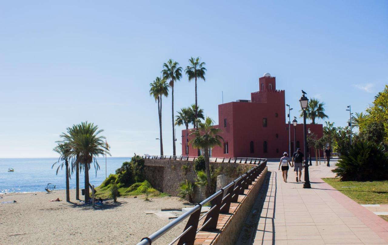 2Bdr Sunny Apartment With Pool And Private Parking In Benalmádena Eksteriør bilde